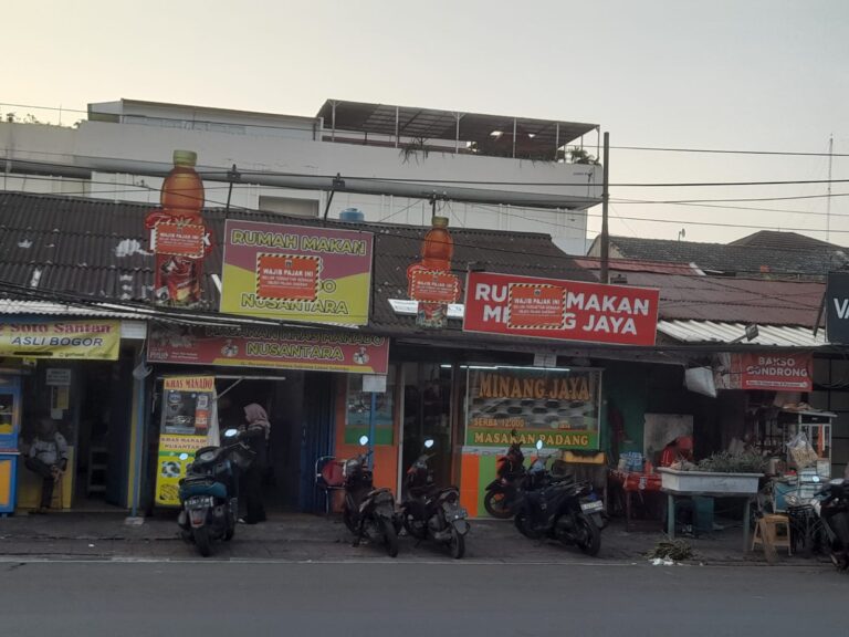Pemprov DKI harus Tindak Tegas Reklame Ilegal Minuman Berpemanis.