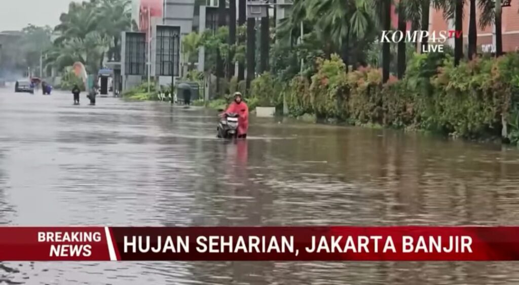 Modifikasi Cuaca Bukan Satu-satunya Cara Mengatasi Banjir Jakarta.